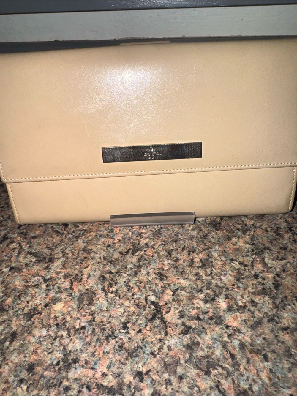 Gucci Beige Leather Wallet with box and care card. - Picture 6 of 7